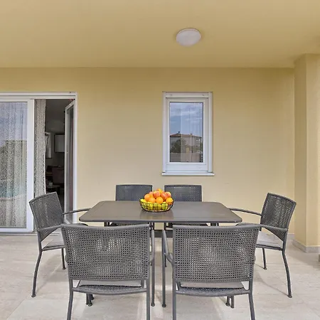 Villa Family House Korina