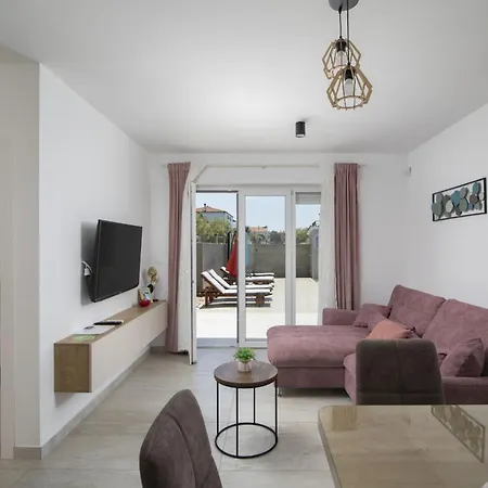 Family House Korina Villa *
